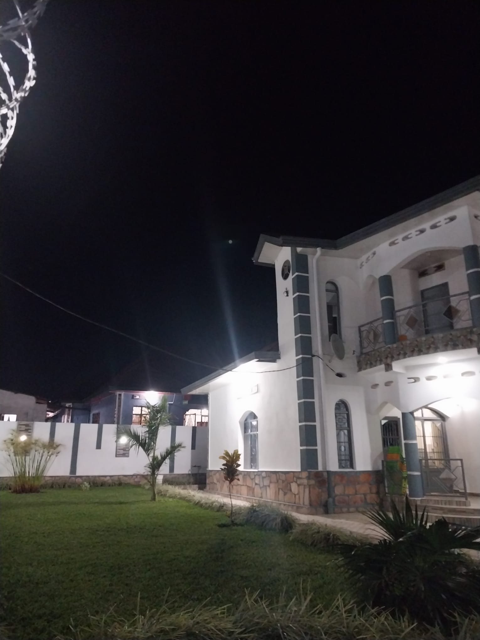 Transit House for Rent at Kinanira 4 – $1500/month