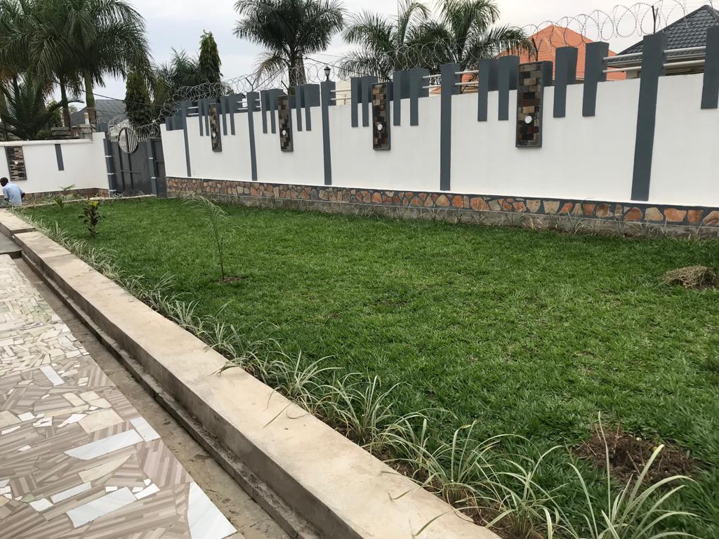 Transit House for Rent at Kinanira 4 – $1500/month - 6